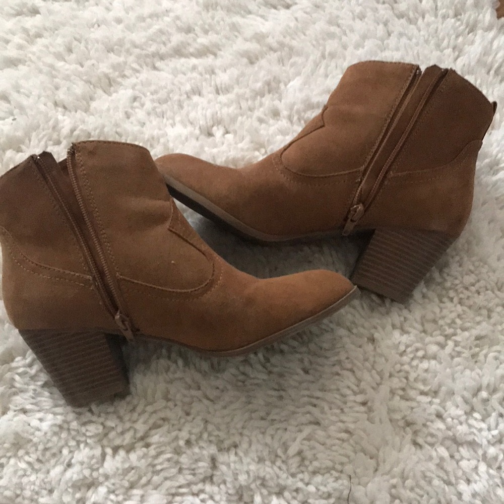 Express Booties - Picture 2 of 4